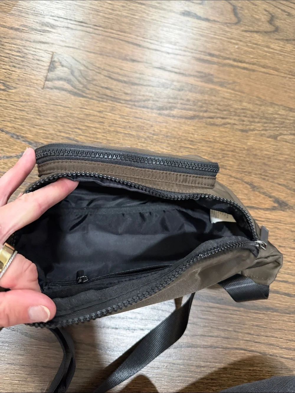 ALO Yoga Espresso Waist Belt Bag with Black Strap